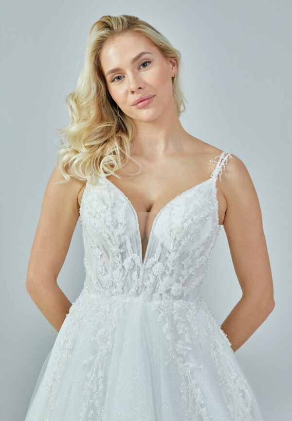 Sleeveless Maxi Tulle Regular Ecru Wedding Dress