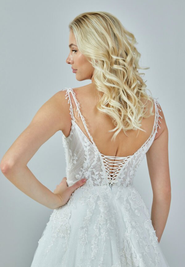 Sleeveless Maxi Tulle Regular Ecru Wedding Dress - Image 3