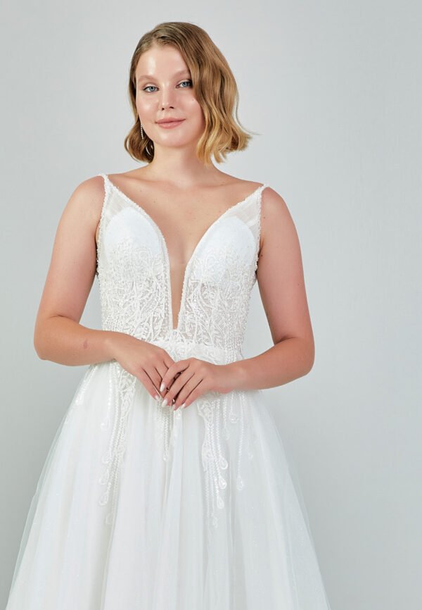 Sleeveless Maxi Tulle Regular Ecru Wedding Dress
