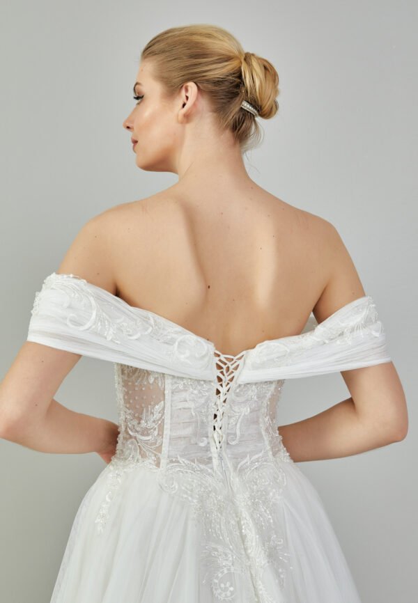 Off Shoulder Maxi Tulle Regular White Wedding Dress - Image 5