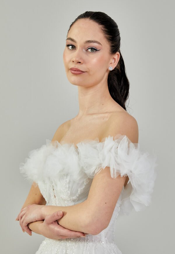 Off Shoulder Maxi Tulle Regular Ecru Wedding Dress
