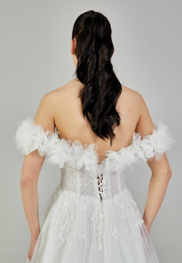 Off Shoulder Maxi Tulle Regular Ecru Wedding Dress - Image 4